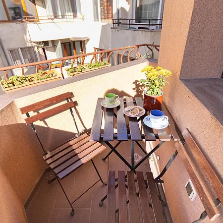 Apartment Epicenter By Rv